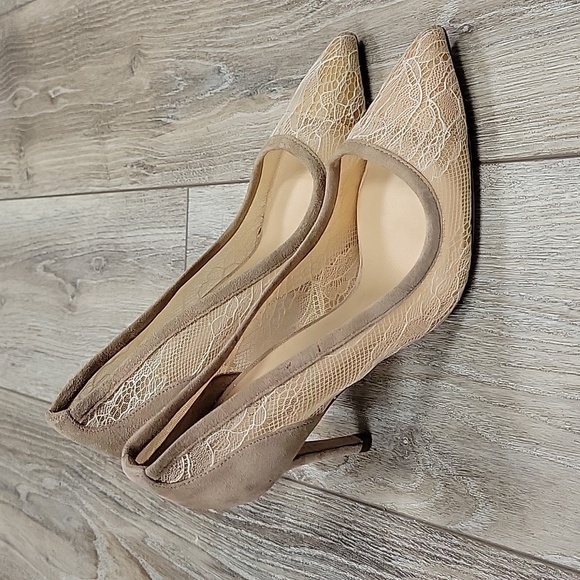 L'Agence.Size 38 Nude Simone Suede-Trimmed Lace Pumps